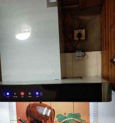 万保莱油烟机清洗指南（简单易行的清洗方法）