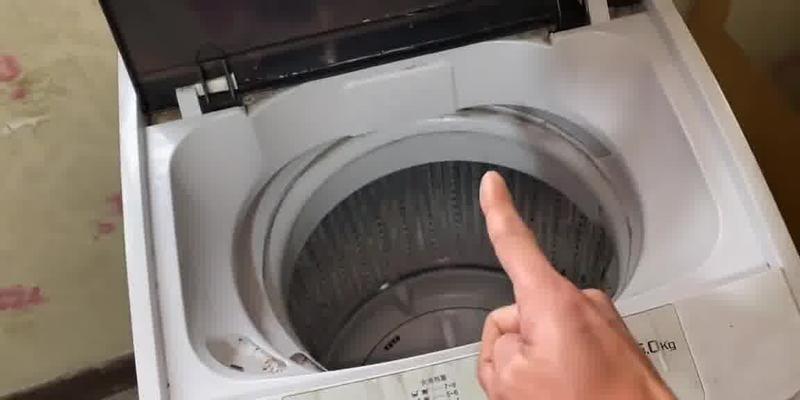 解读LG洗衣机故障UE及维修方法（探究LG洗衣机故障UE的原因和解决办法）