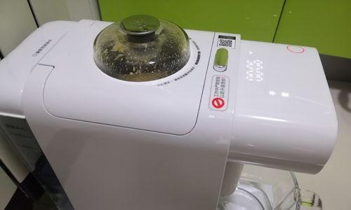 如何正确清洗豆浆机（简单易行的清洗步骤）