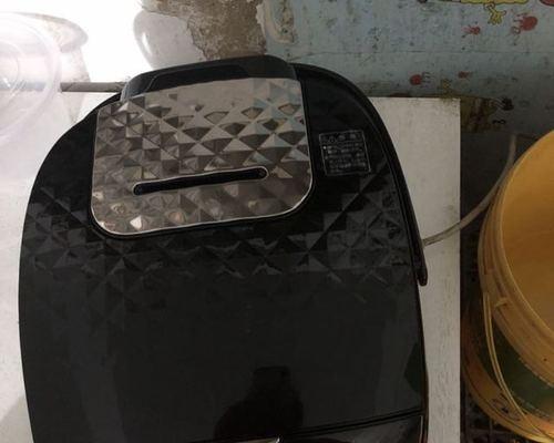 电饭煲液晶显示出错的原因及解决办法（探索电饭煲液晶显示出错的根源）