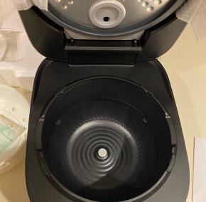 电饭煲内胆打不开怎么办（电饭煲内胆卡住不松手）