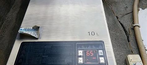 万和储水热水器E2故障处理方法（解决E2故障的简易步骤及注意事项）