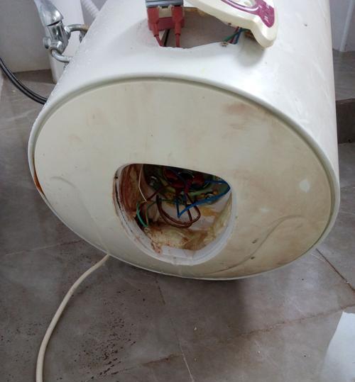 电热水器爆炸的原因及预防方法（揭秘电热水器爆炸背后的危险与隐患）