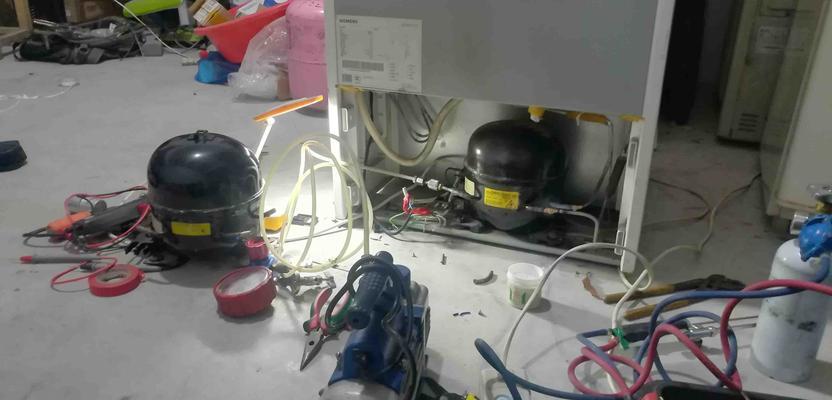 西门子冰箱漏氟故障及维修方法（冰箱漏氟的原因和解决办法）