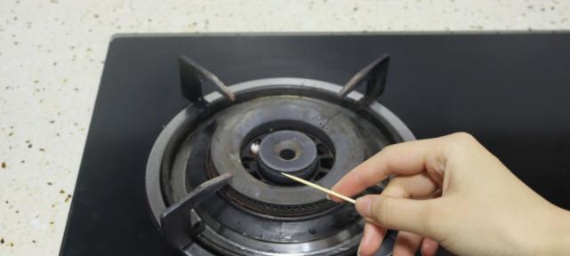如何处理燃气灶单灶生锈问题（燃气灶生锈解决方法及预防措施）