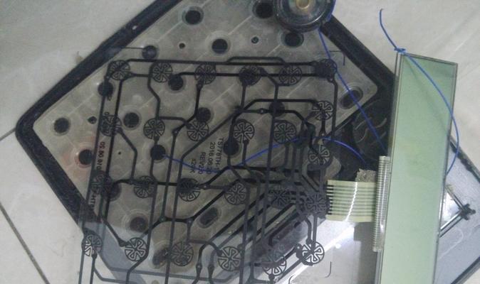 跑步机跳闸了怎么修（解决跑步机跳闸问题的实用方法）