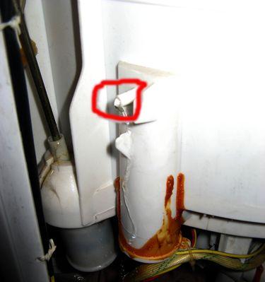 新洗衣机接水龙头漏水问题分析（原因探究与解决方法）