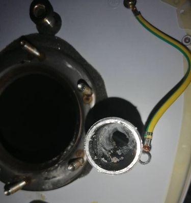 热水器损坏维修的必要性（为何热水器损坏需要及时维修）