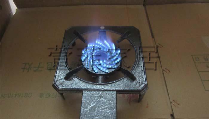 酒店天燃气灶电打火方法掌握必备技巧（提高燃气灶安全性与效率的有效途径）