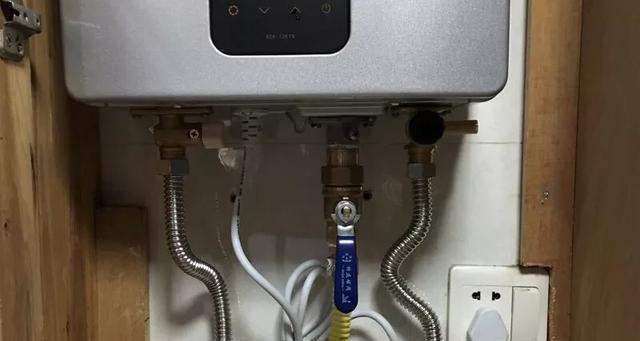 解决热水器管线不见的问题，恢复热水供应（管线丢失的原因及应对措施，让您再度享受温暖舒适的热水）