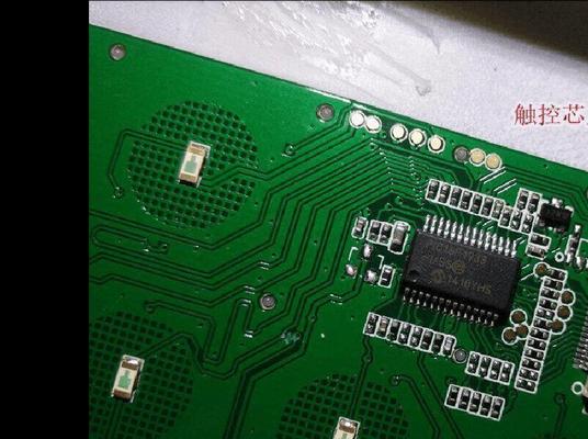 投影仪外壳撬开方法是什么？操作时应注意什么？