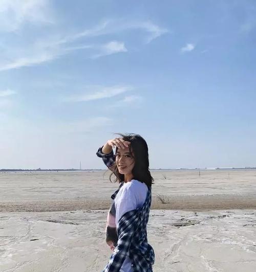 举着手机拍照为什么会斜拍？斜拍后照片效果如何？